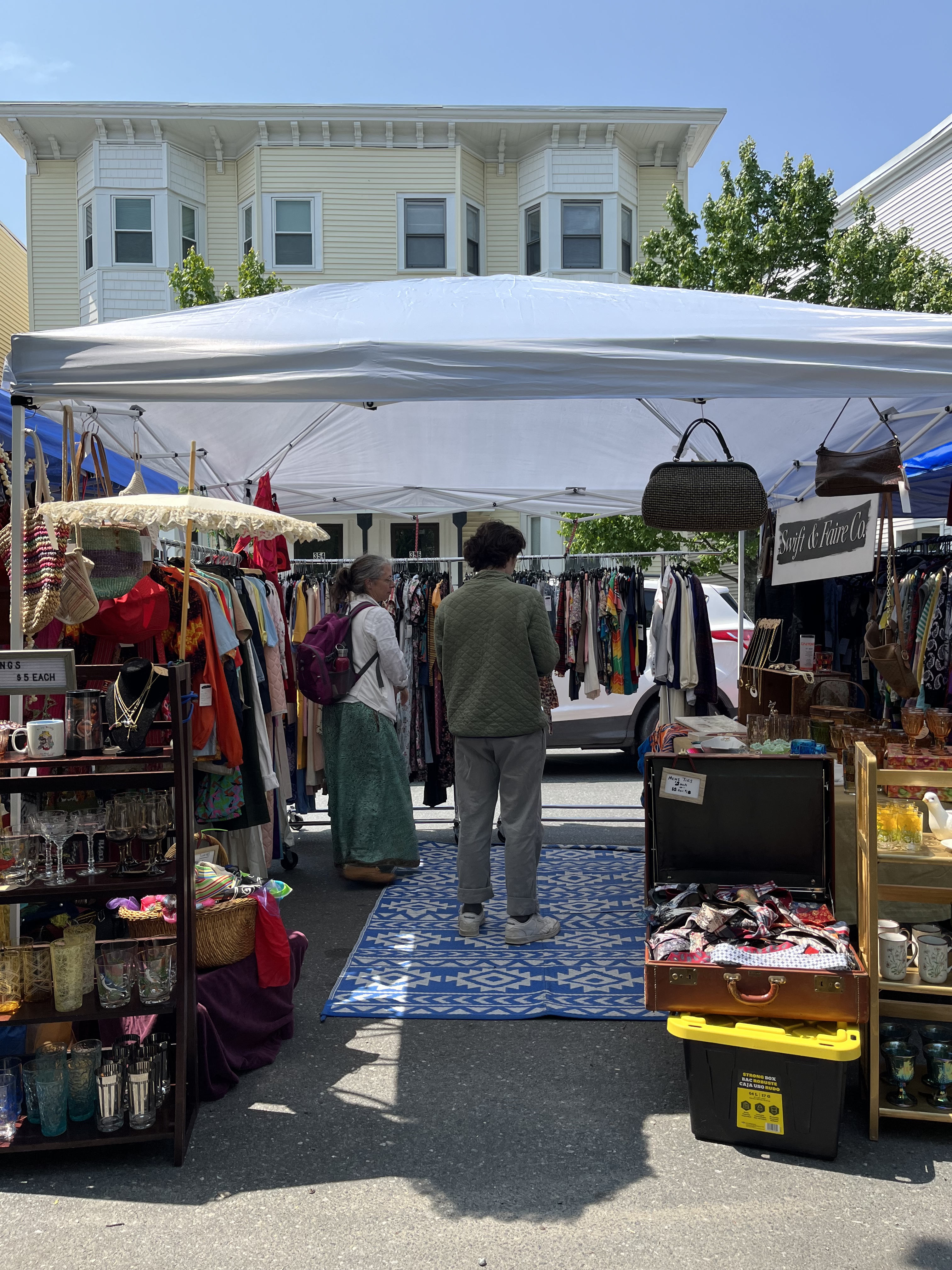 swift and faire will be at the 2023 somerville rock and roll yard sale